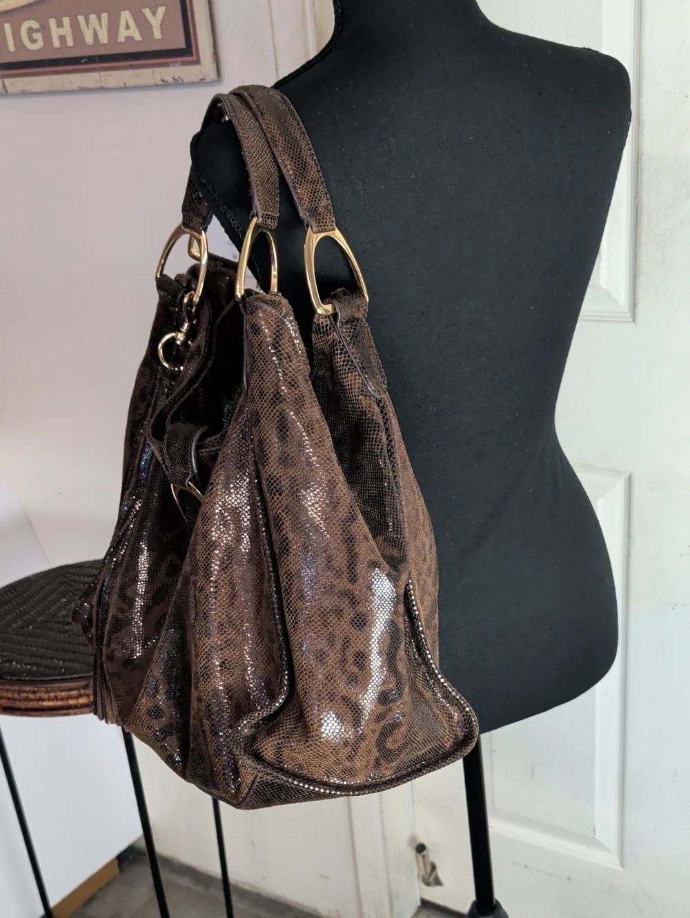 G.I.l.I. Got it love it leather shoulder Bag Snake Style Large Tassel Hobo